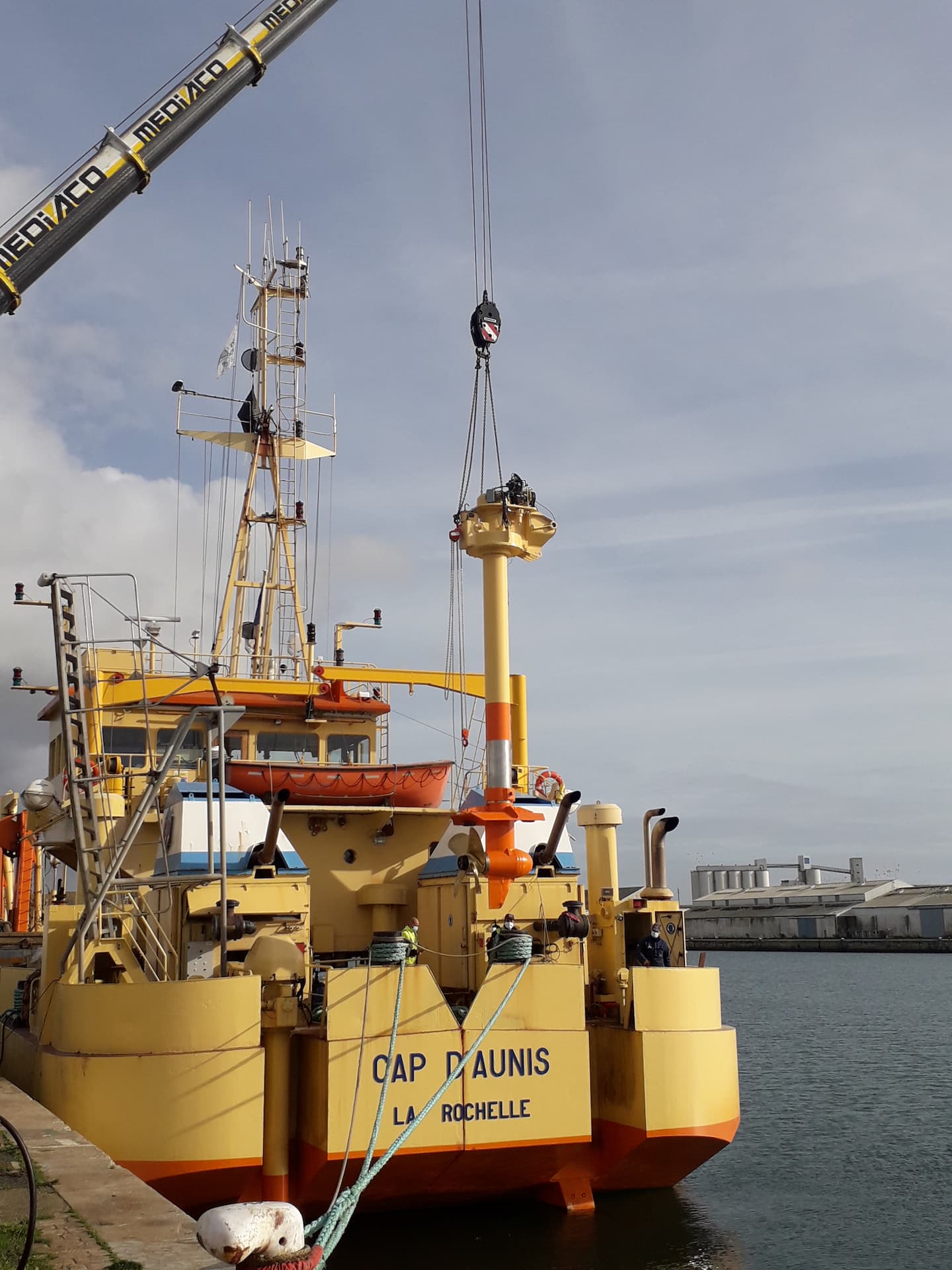 Visite complète d’un réducteur Masson 701 avec débarquement embarquement et re-lignage à bord