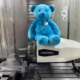 Peluche de l'association les P'tits Doudou sur une machine de NP Industrie