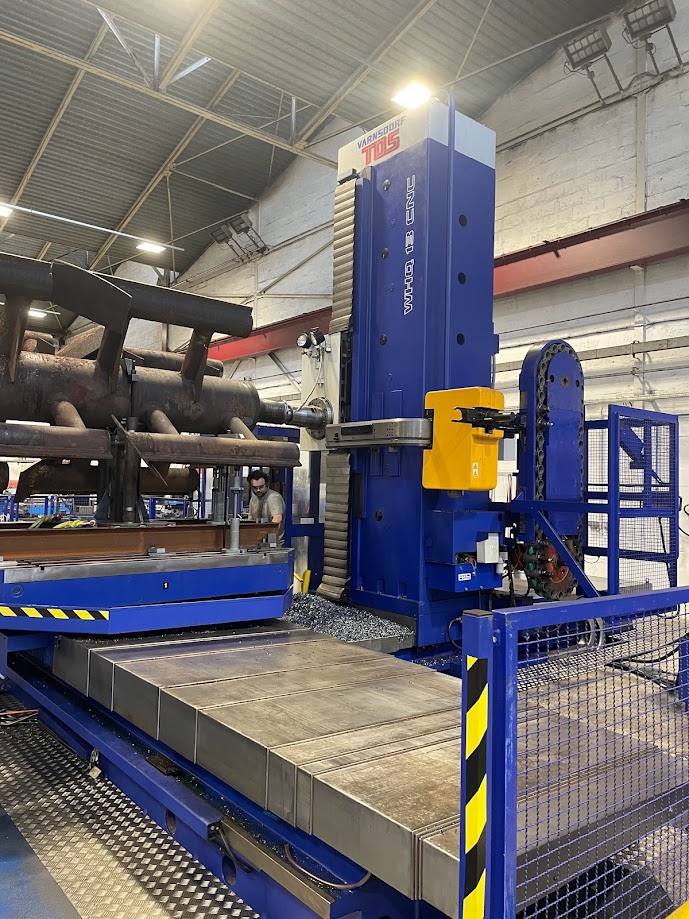 Réfection d’un arbre de commande d’un rotor à bras d’un cuiseur batch de 8 mètres de long !
