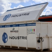 Benne de recyclage au couleur de NP Industrie