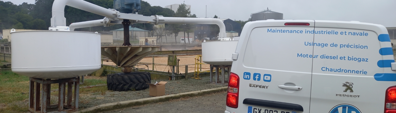 Réhabilitation complète d’une station flottante d’épuration.