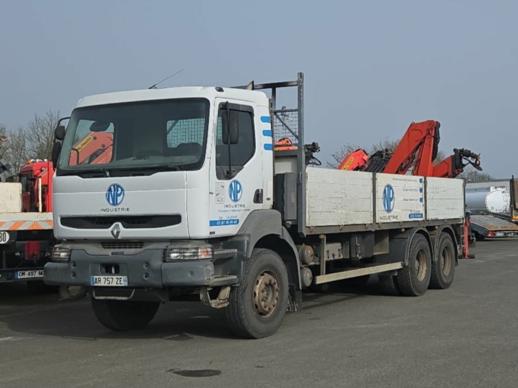 Ancien camion poids lourds NP Industrie